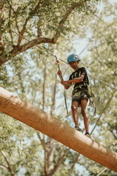 Ropes-course-builder.jpg