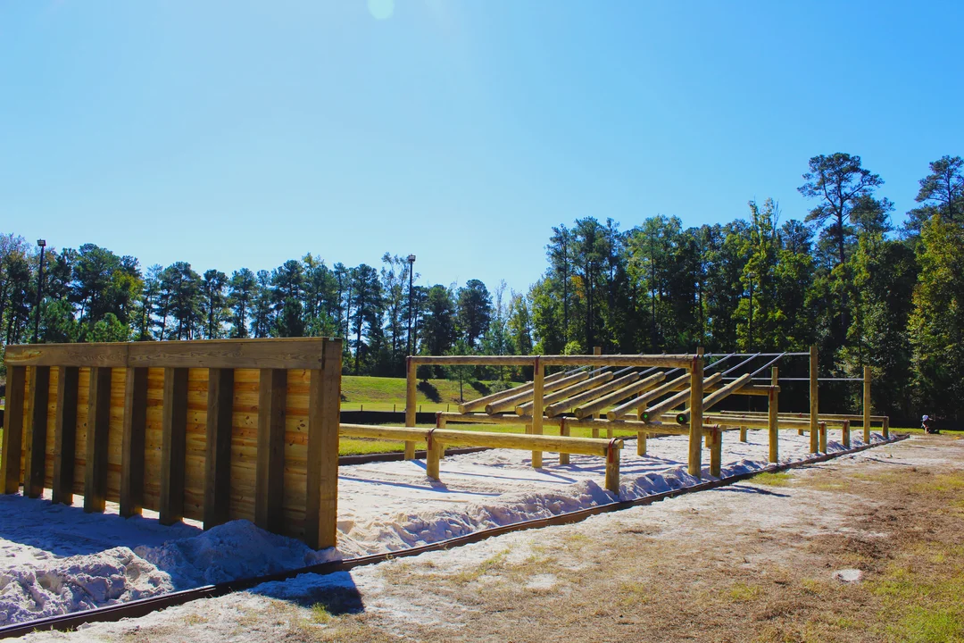 Military-Obstacle-Course2.jpg