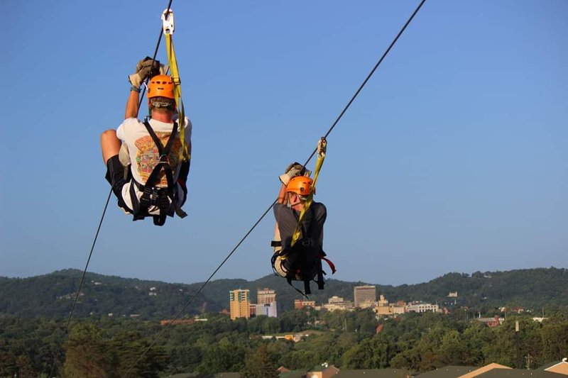Zipline-in-the-city.jpg
